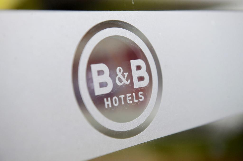 B&B Hotel Dreux Centre Esterno foto
